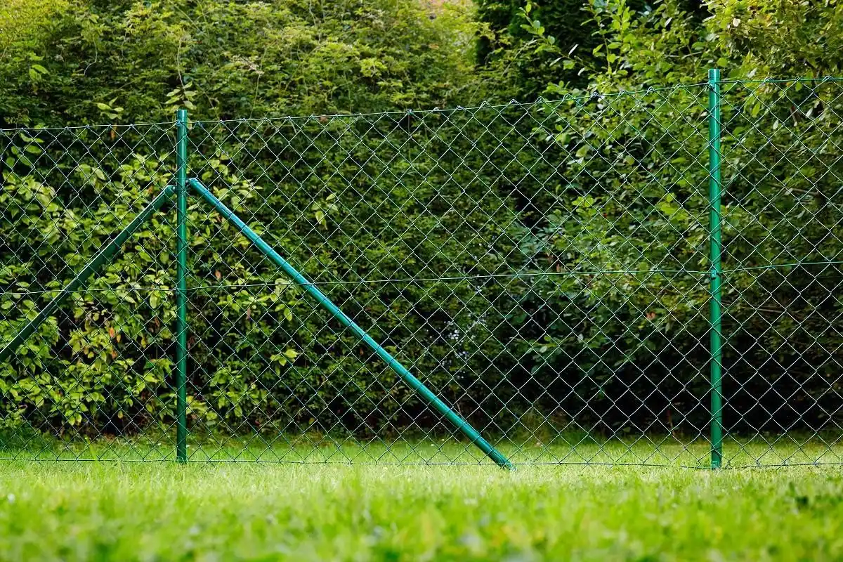 Bild 2 von Maschendrahtzaun Komplett-Set L25m x H80cm - Grün