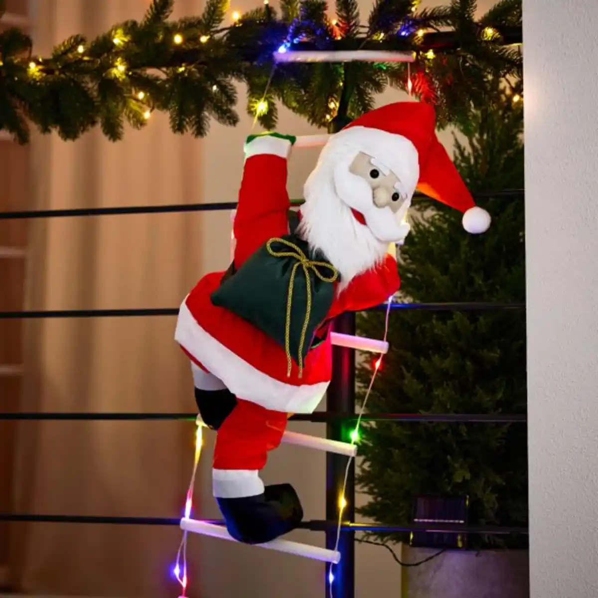 Bild 4 von HOME CREATION Kletternder Weihnachtsmann