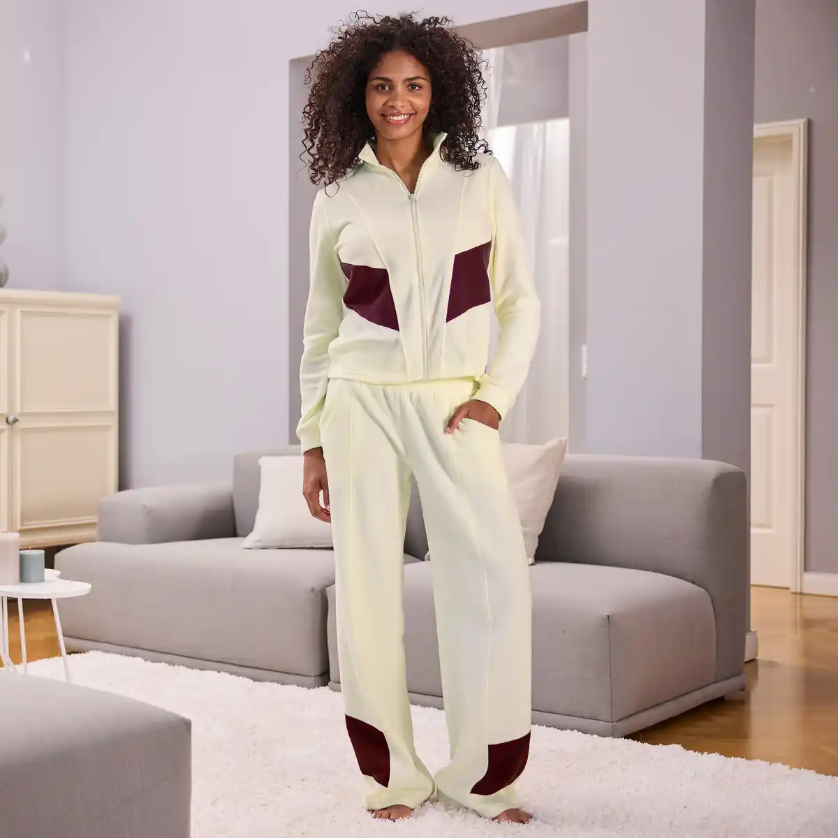 Bild 1 von Damen-Homewear-Sweatpant mit Colorblock-Design