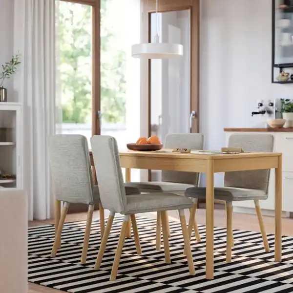 Bild 2 von TONSTAD / TONSTAD Tisch und 4 Stühle, Eichenfurnier/Viarp beige/braun Eichenachbildung, 150x80 cm