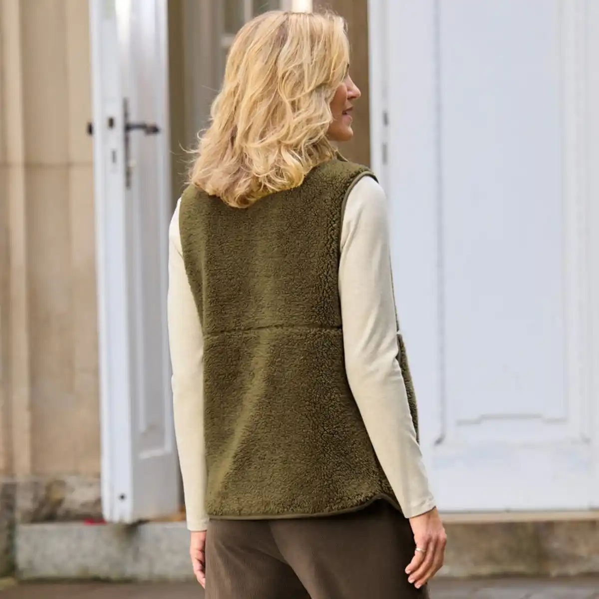 Bild 4 von Damen-Indoor-Teddy-Weste mit Brusttasche