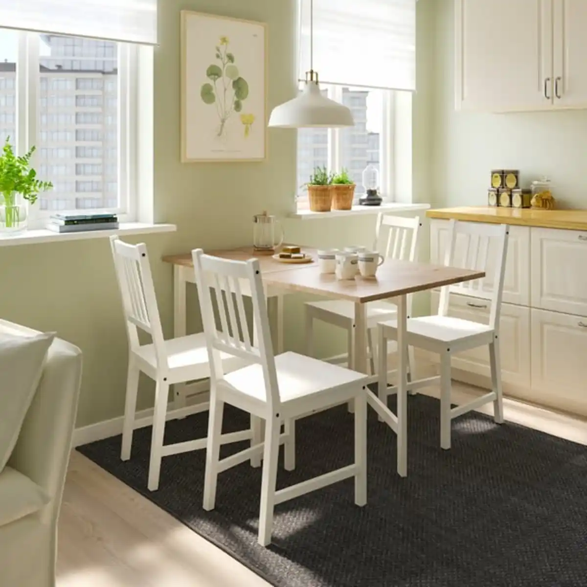 Bild 2 von PINNTORP / STEFAN Tisch und 4 Stühle, hellbraun lasiert weiß las./weiß, 67/124 cm