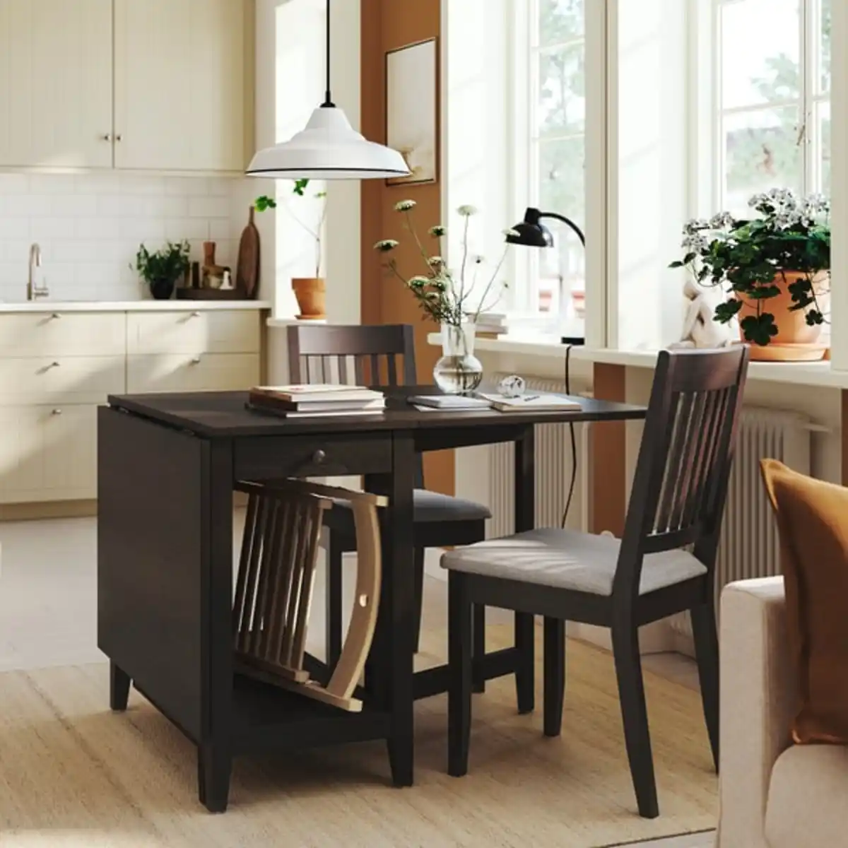 Bild 2 von NÄSINGE Klapptisch mit Aufbewahrung, dunkelbraun lasiert/Buchenfurnier, 48/104/159x85 cm