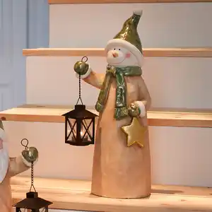 Deko-Figur im weihnachtlichem Design, ca. 18,5x15x47,5 cm
