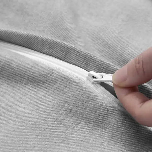 Bild 4 von GROVSNÄRJA Bettwäsche-Set, 2-teilig, grau meliert, 140x200/80x80 cm