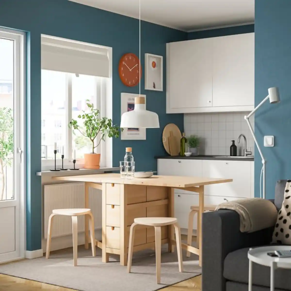 Bild 2 von NORDEN / KYRRE Tisch und 4 Hocker, Birke/Birke, 26/89/152 cm