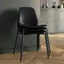 Bild 4 von SKÅLSTA Tisch und 4 Stühle, Nussbaumnachbildung Haarnadel schwarzgrau/Kunststoff schwarz röhrenförmiges Metall/schwarzgrau, 140x80 cm