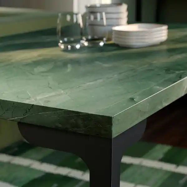 Bild 2 von SKÅLSTA Tisch, dunkel graugrün marmoriert/gerade schwarzgrau, 140x80 cm