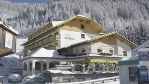 Österreich - Kärnten - 4* Familienhotel Berghof