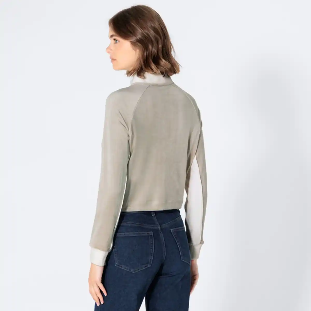 Bild 4 von Damen-Flausch-Sweatjacke mit Stickerei