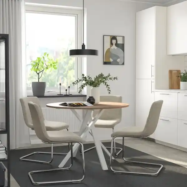 Bild 2 von MARIEDAMM / LUSTEBO Tisch und 4 Stühle, Eiche weiß/Viarp beige/braun, 105 cm