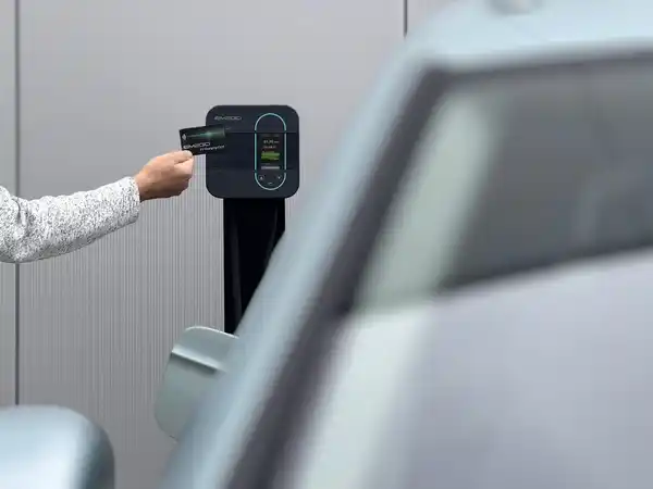 Bild 3 von EM2GO EV-Ladestation „Home“ 11kW