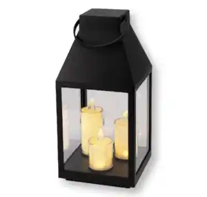 Laterne mit LED-Kerzen