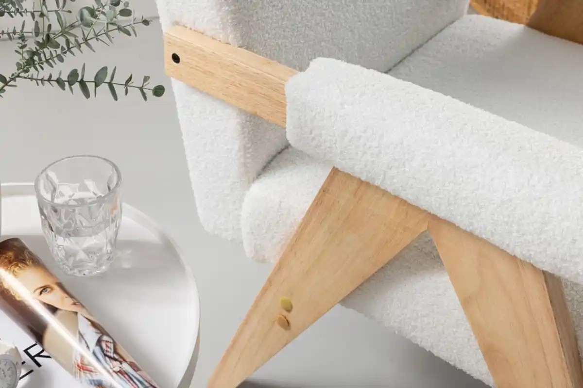 Bild 4 von Polsterstuhl mit Armlehnen, ca. 70B x 80,5T x 86H cm - Weiß