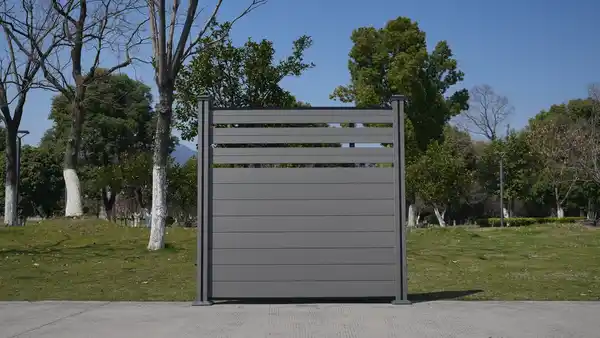 Bild 3 von WPC-Sichtschutzzaun CORTADO - 5x Element + 6x Pfosten mit 3 Luftöffnungen - Grau