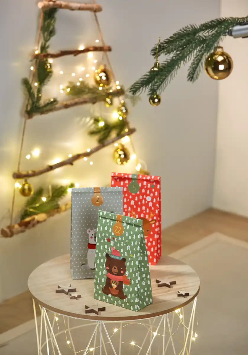 Bild 4 von IDEENWELT Adventskalender-Papiertütenset Kinder 24er-Set