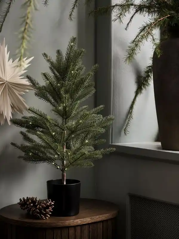 Bild 4 von Künstlicher Baum FROST Ø42xH60cm m/40 LED und Timer