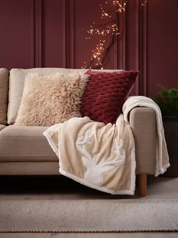 Bild 2 von Zierkissen HVIDBLOMME 45x45 rot