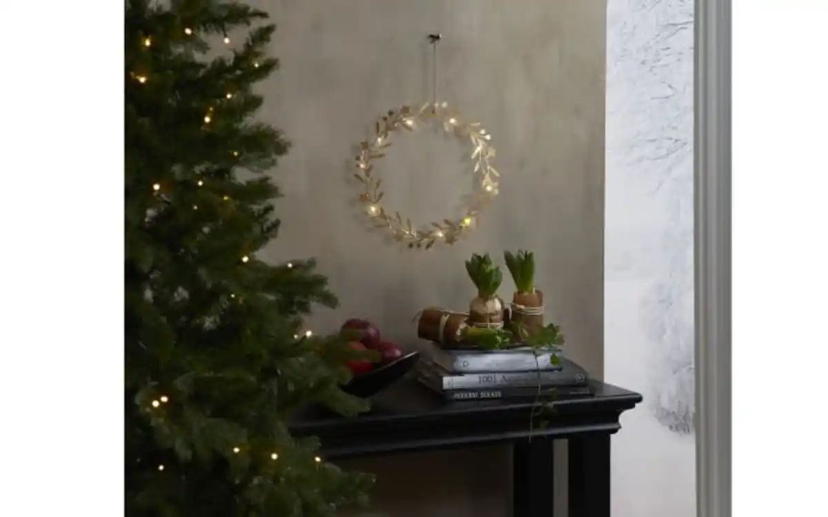 Bild 4 von Metall Kranz mit Beleuchtung Holiday, goldfarbig, 28 cm