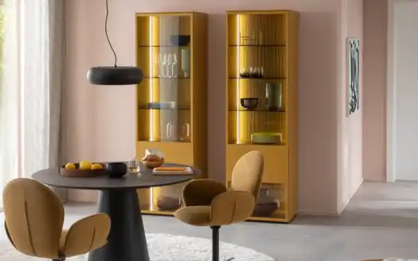 Bild 2 von Schöner Wohnen Kollektion - Vitrine Amaya, curry, inkl. Push to Open Funktion