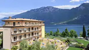 Italien - Gardasee - Limone sul Garda - 4* Hotel Garda Bellevue