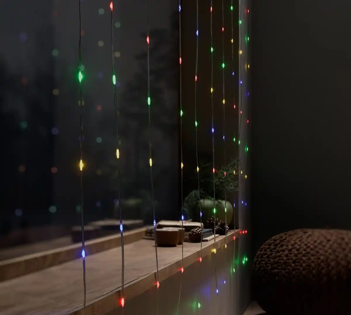 Bild 2 von LIV&BO® LED-Lichtervorhang mit 300 bunten LEDs