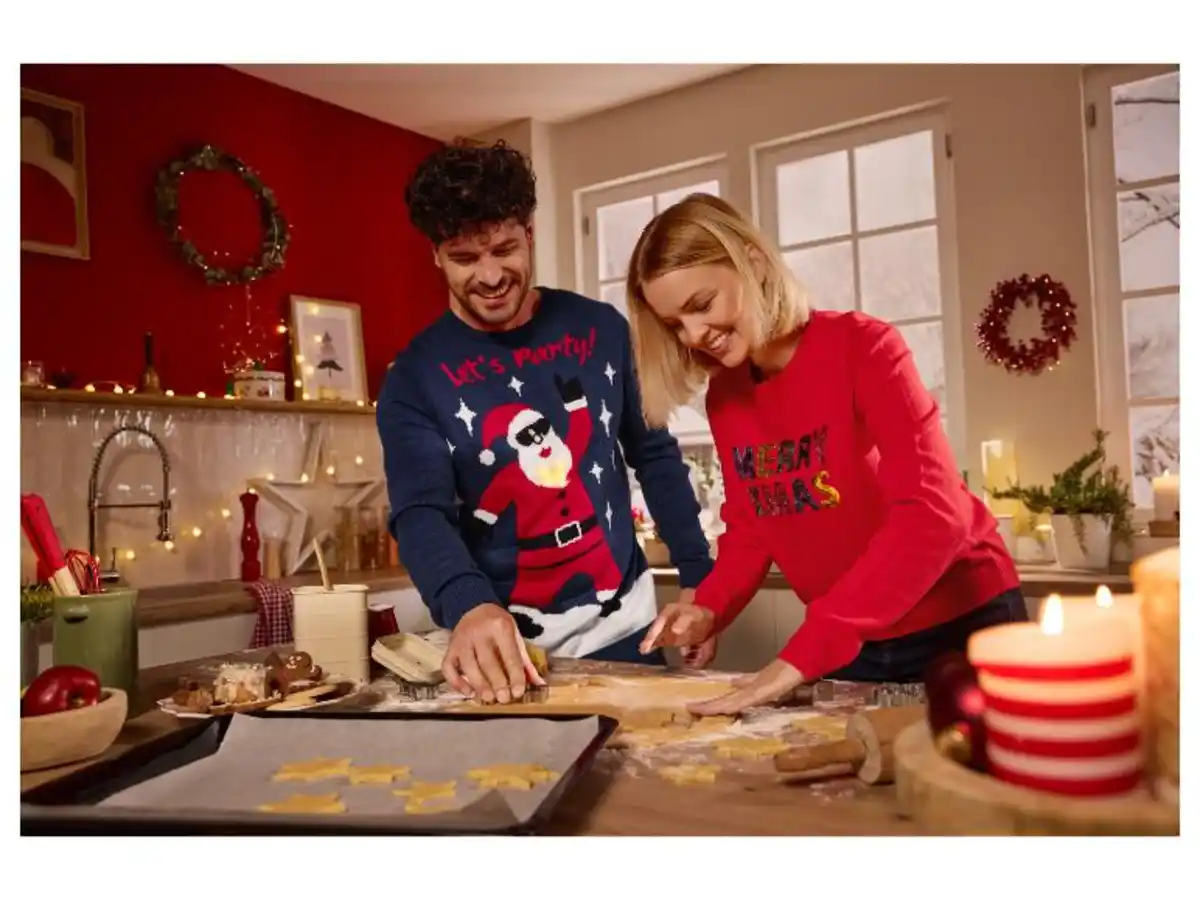 Bild 3 von esmara® Damen Weihnachtspullover mit LED-Effekt / Weihnachtspullover mit Musik / Weihnachtspullover