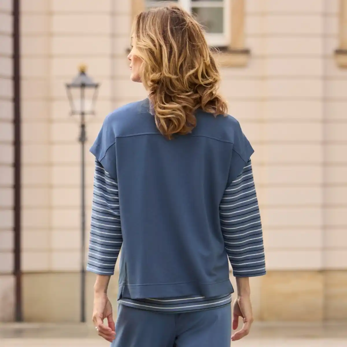 Bild 4 von Damen-Indoor-Weste mit Stehkragen