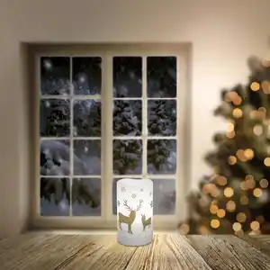 LED-Echtwachskerze mit Hirsch-Motiv