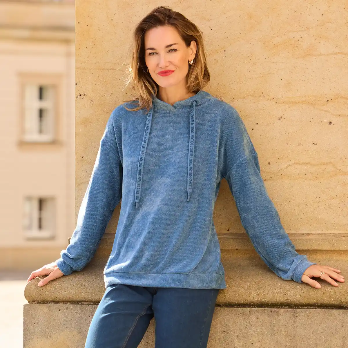 Bild 1 von Damen-Pullover in Chenille-Qualität