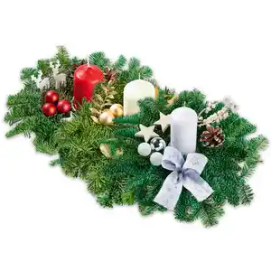 Adventsgesteck mit einer Kerze