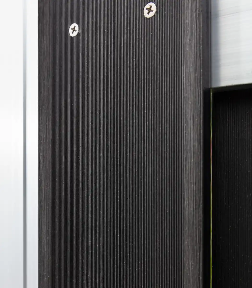 Bild 4 von WPC-Sichtschutzzaun CARMENO - 5x Element + 6x Pfosten - Schwarz