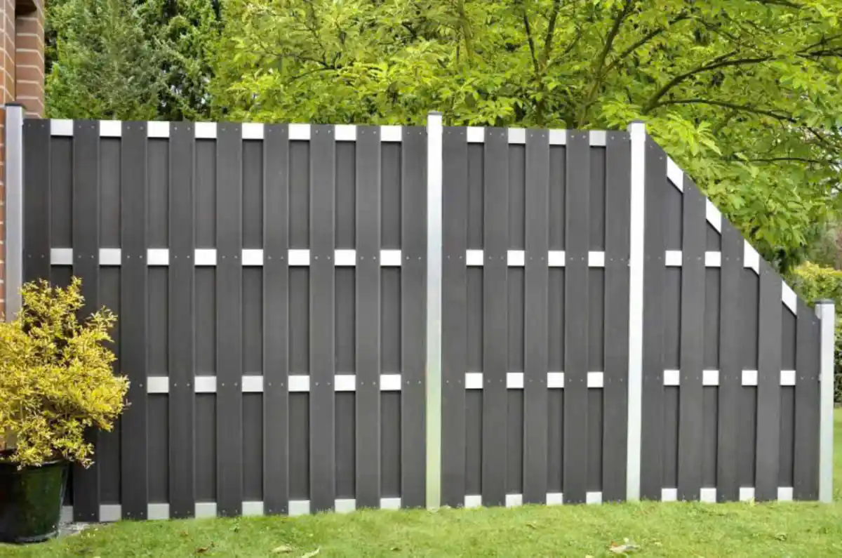 Bild 2 von WPC-Sichtschutzzaun CARMENO Pfosten mit Kappe, ca. 68 x 68 x 185 cm - Schwarz