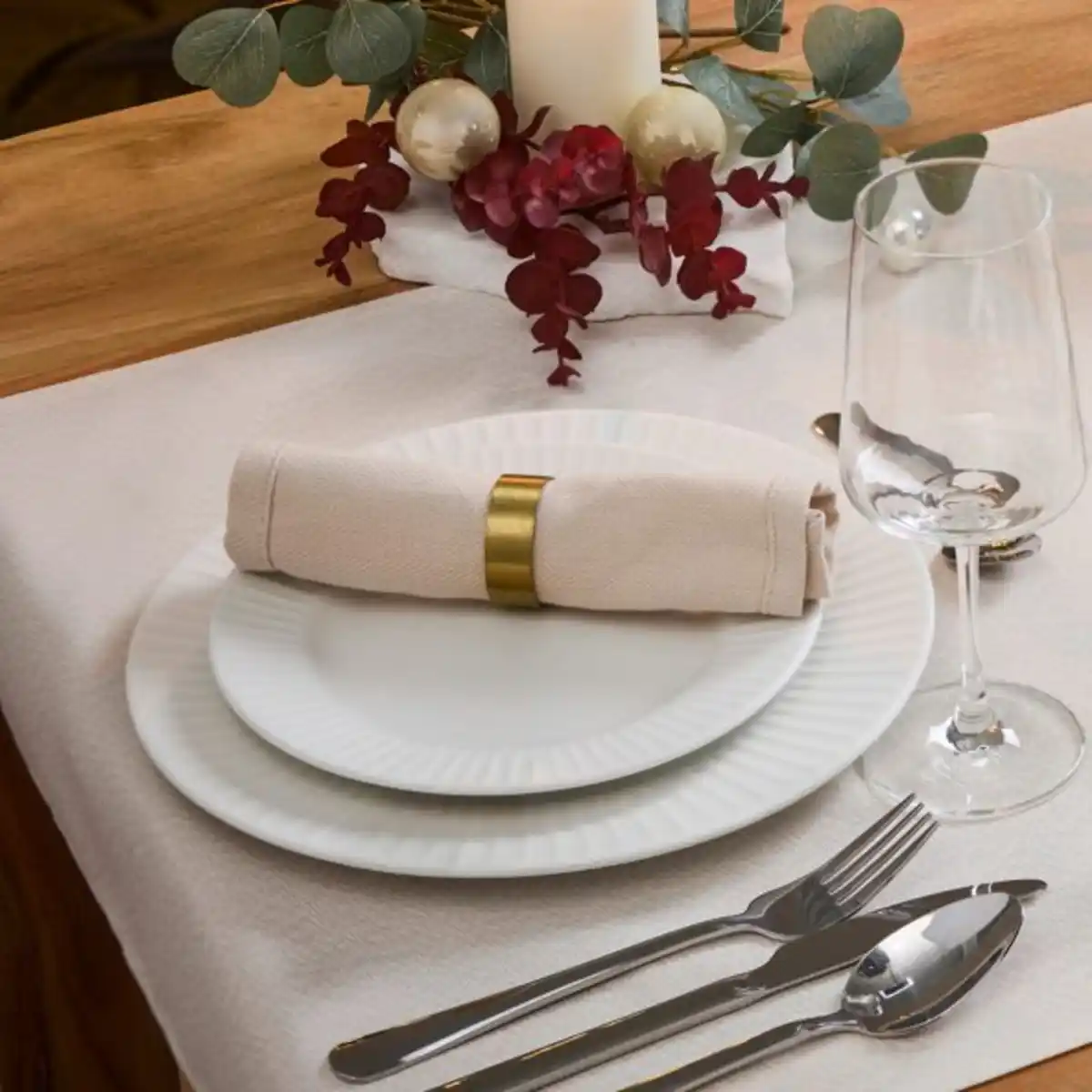 Bild 4 von CROFTON Geschirr-Set