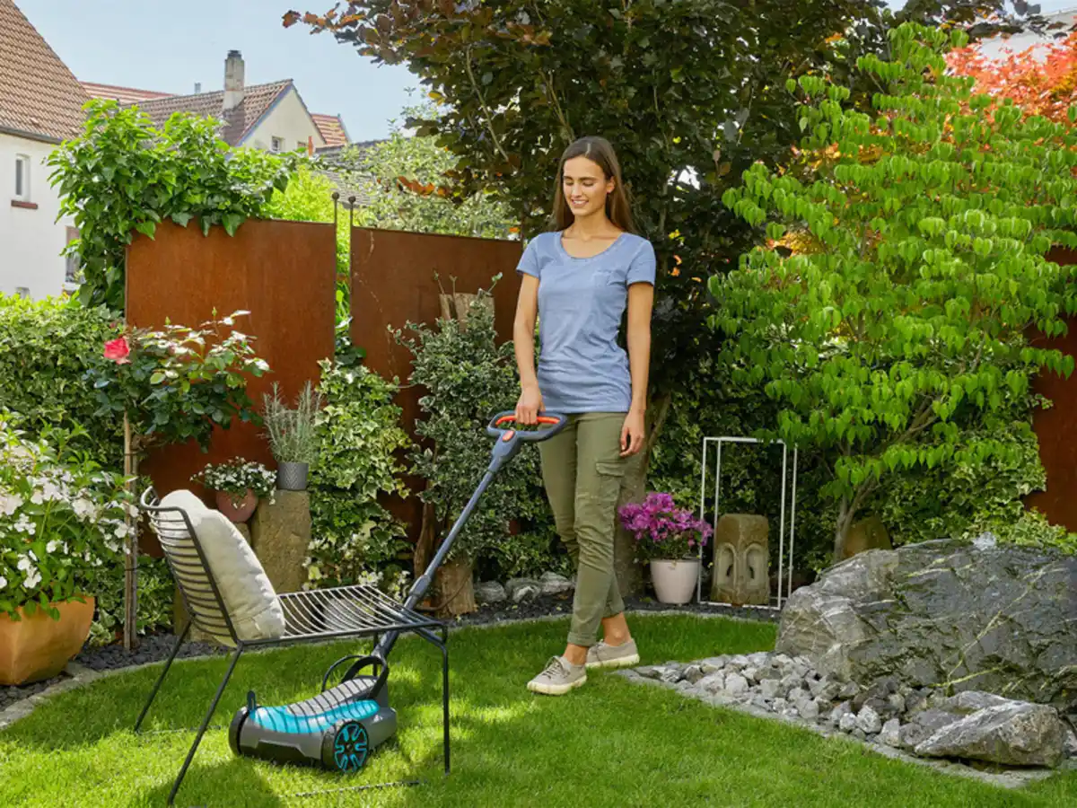 Bild 2 von Gardena Akku-Rasenmäher »HandyMower 22/18V P4A« Ready-To-Use Set