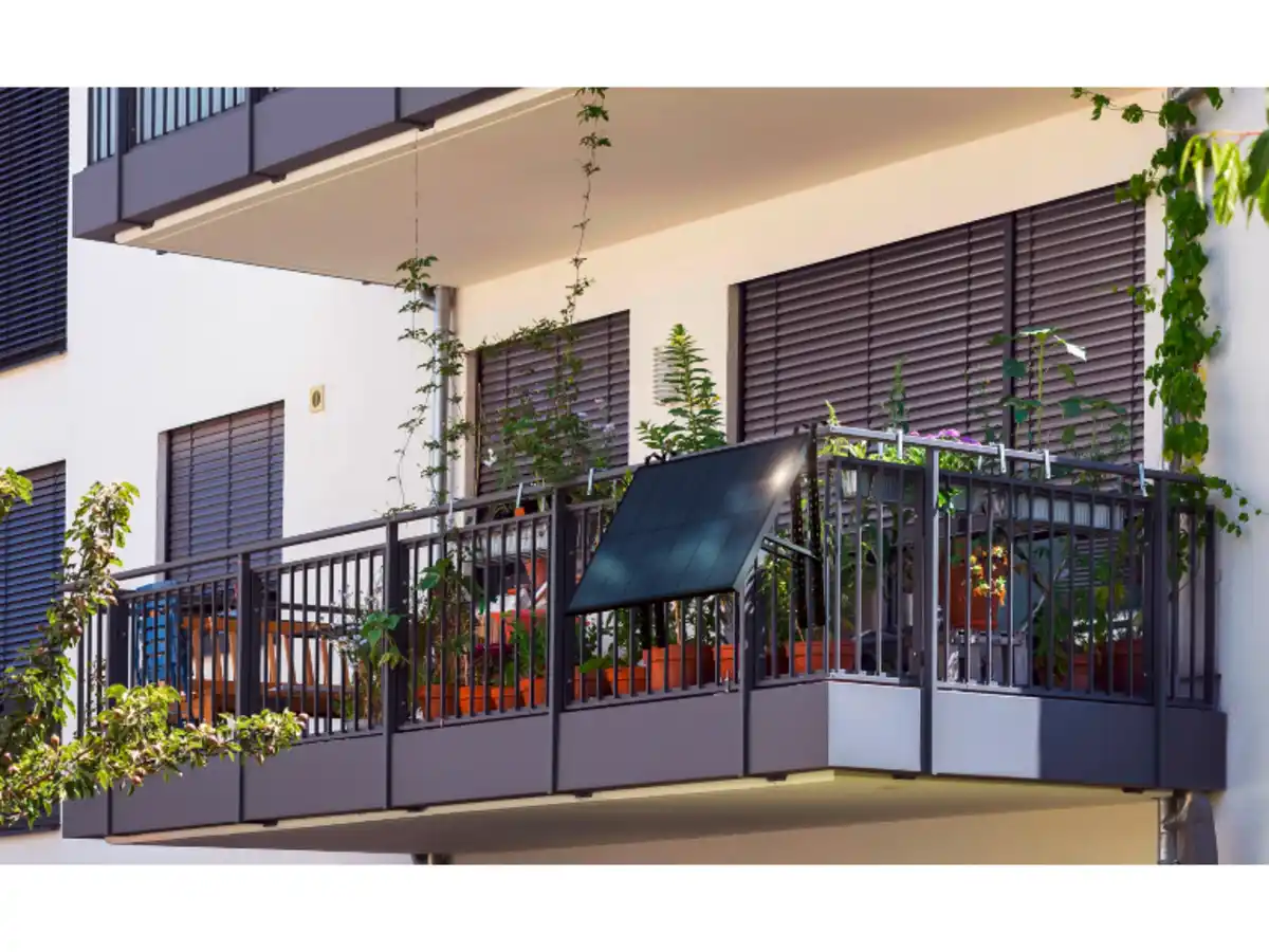 Bild 2 von TRONIC® Balkonkraftwerk Starterset 370 Wp / 400 W »TSBK 400 A1«