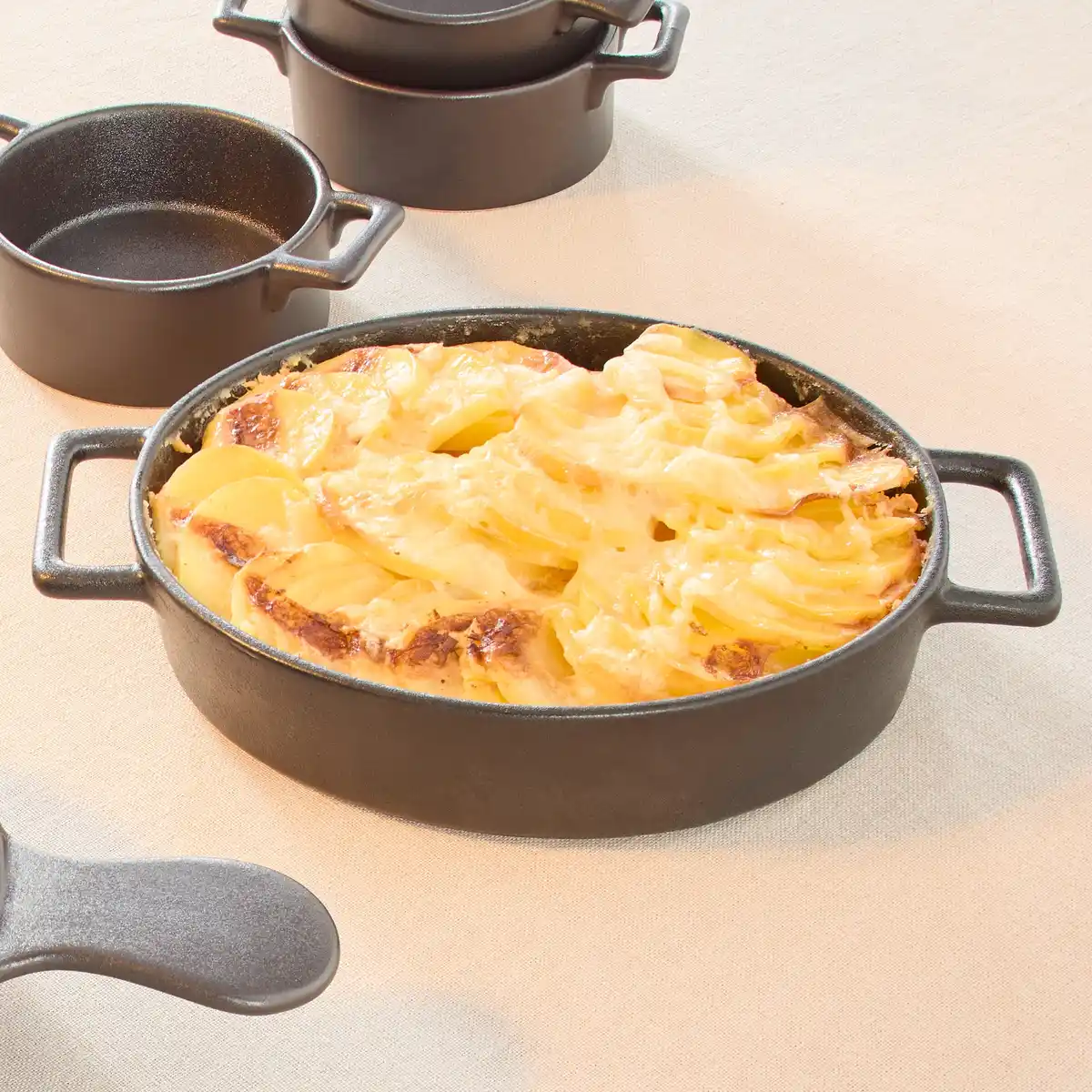 Bild 1 von Serviertopf mit zwei Griffen, ca. 4,3x17x25 cm