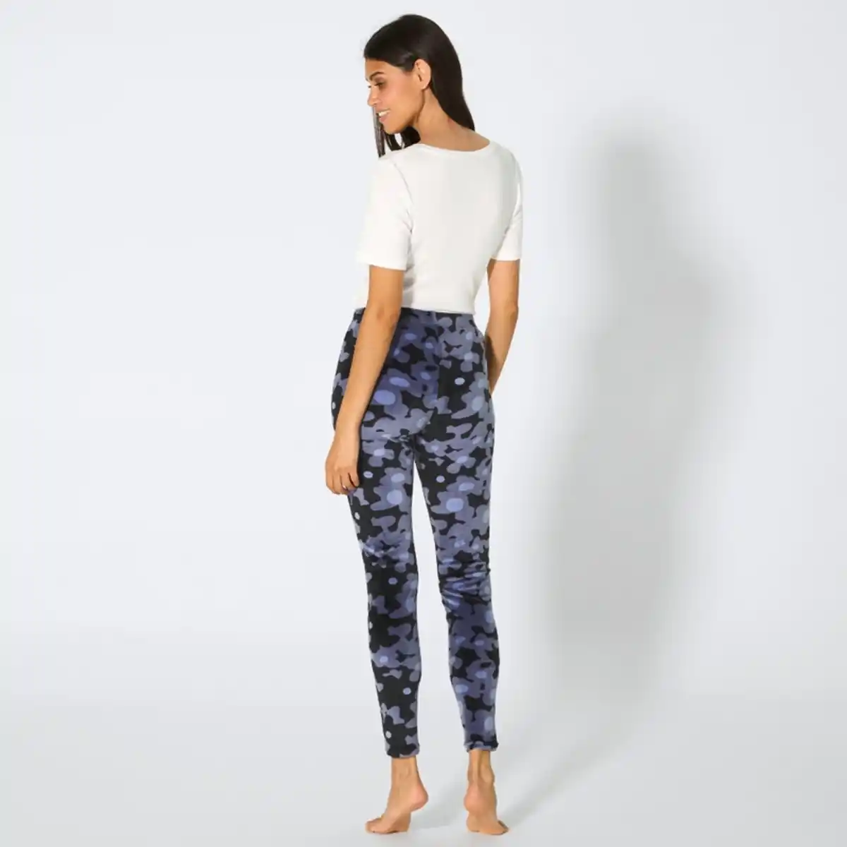 Bild 4 von Damen-Homewear-Velvet-Leggings mit Blumen-Muster