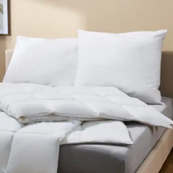 Bild 4 von NOVITESSE Daunentouch-Kissen