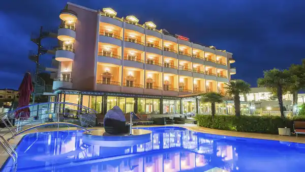 Bild 1 von Kroatien –Vodice – 4* Hotel Miramare