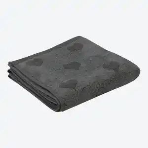 Handtuch mit Herzmotiv, ca. 50x100 cm