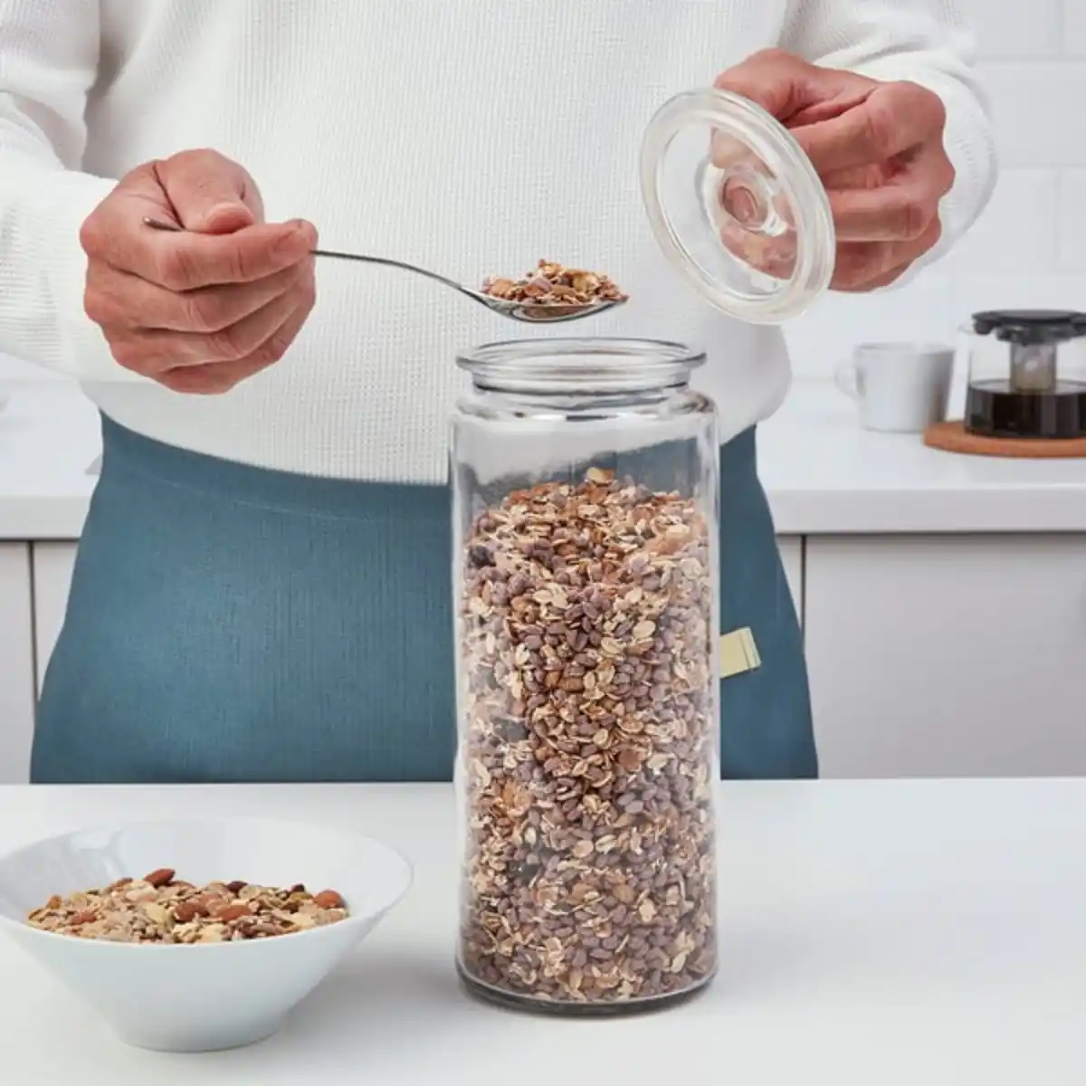 Bild 2 von VARDAGEN Dose mit Deckel, Klarglas, 1.8 l