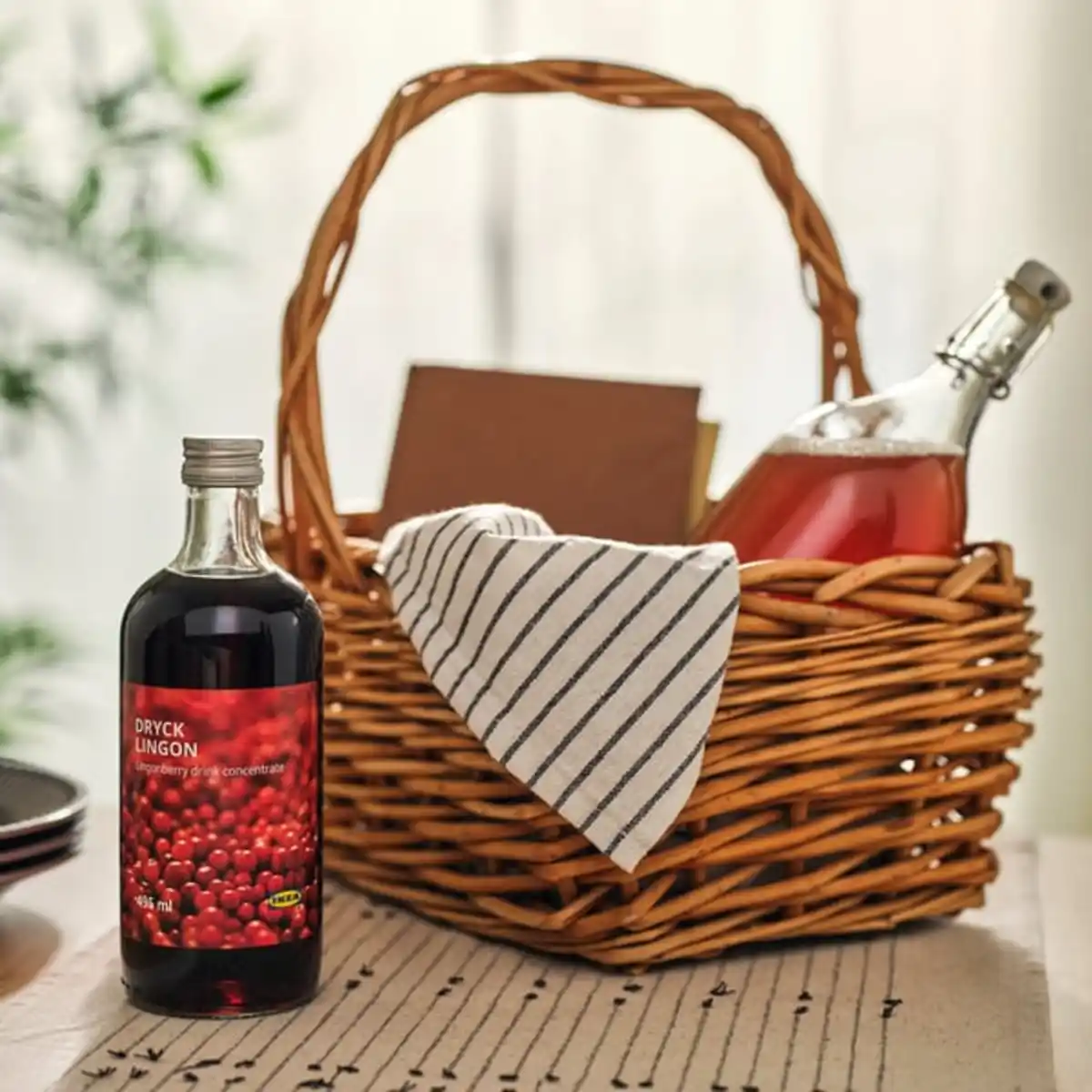 Bild 4 von DRYCK LINGON Preiselbeersirup, 495 ml