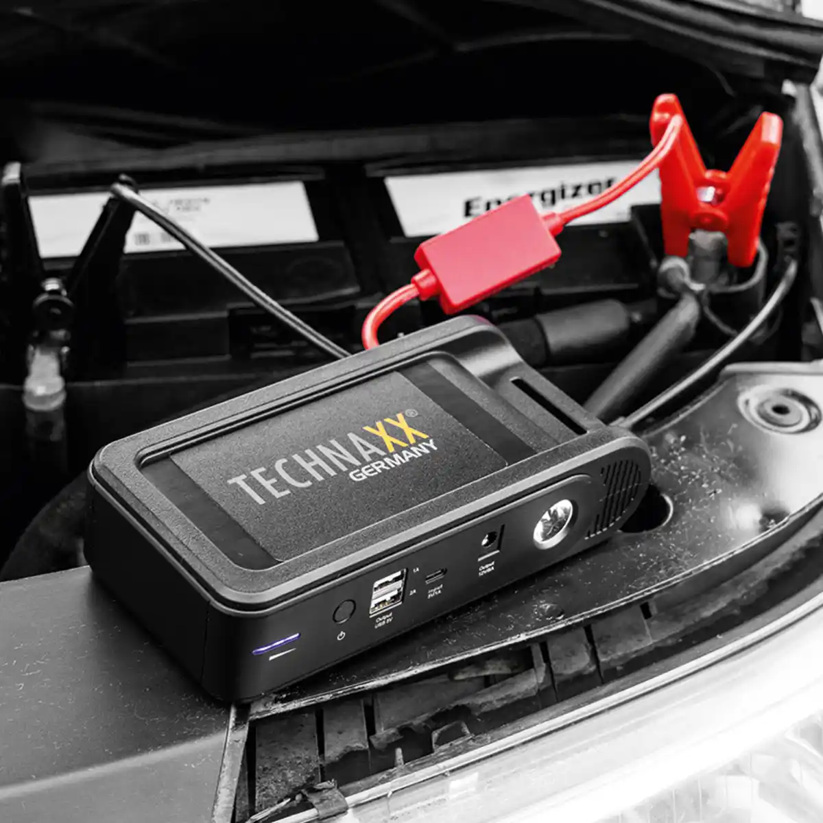 Bild 2 von Technaxx Germany Jump-Starter / Powerbank