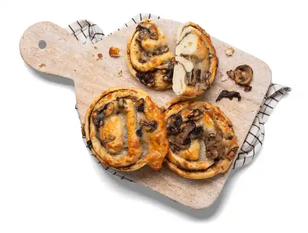 Bild 1 von Pizzaschnecke mit Pilzen, Stück