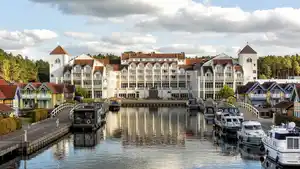 Meckl. Seenplatte - Rheinsberg - 4*S Precise Resort Hafendorf Rheinsberg