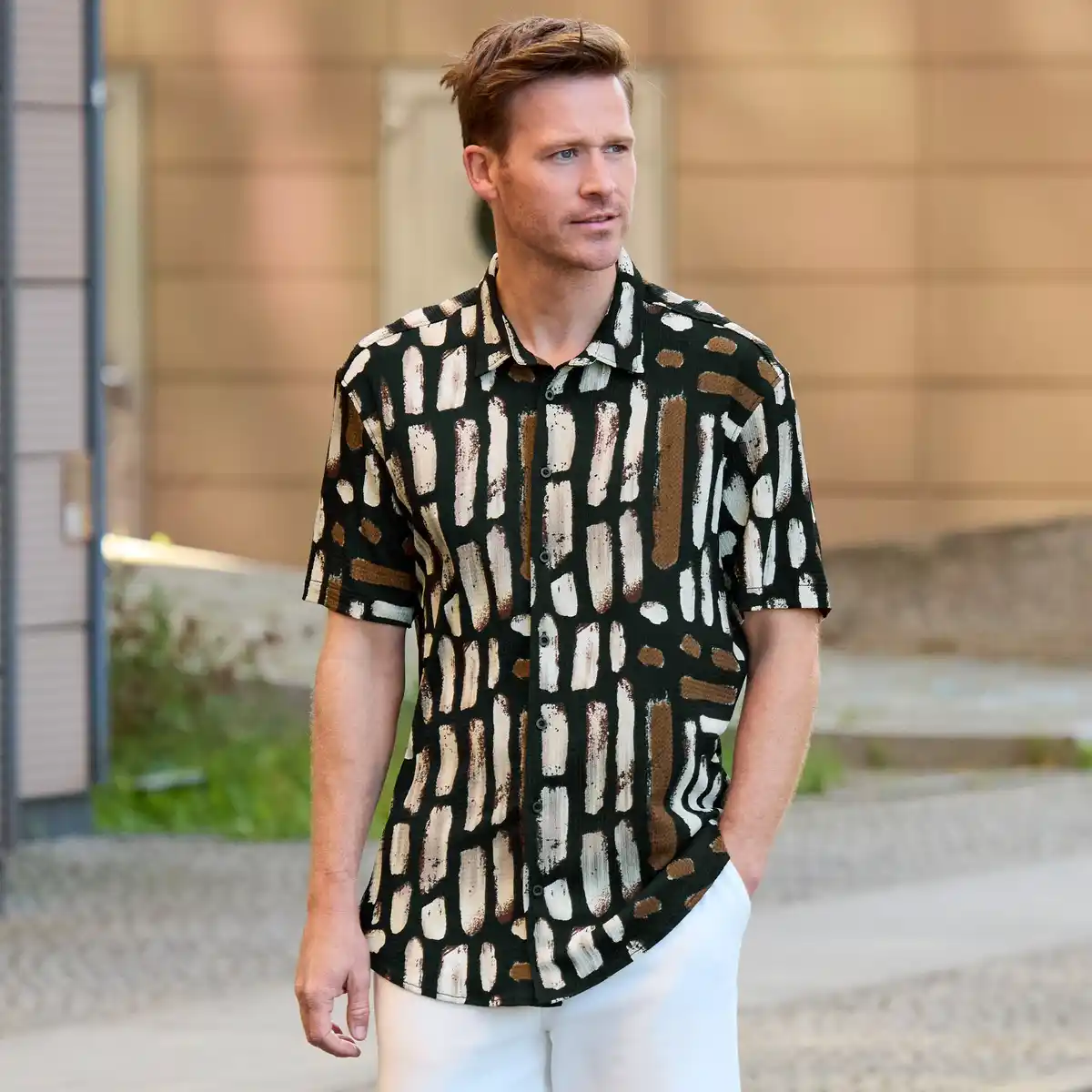 Bild 1 von Herren-Kurzarmhemd mit All-Over-Bedruckung