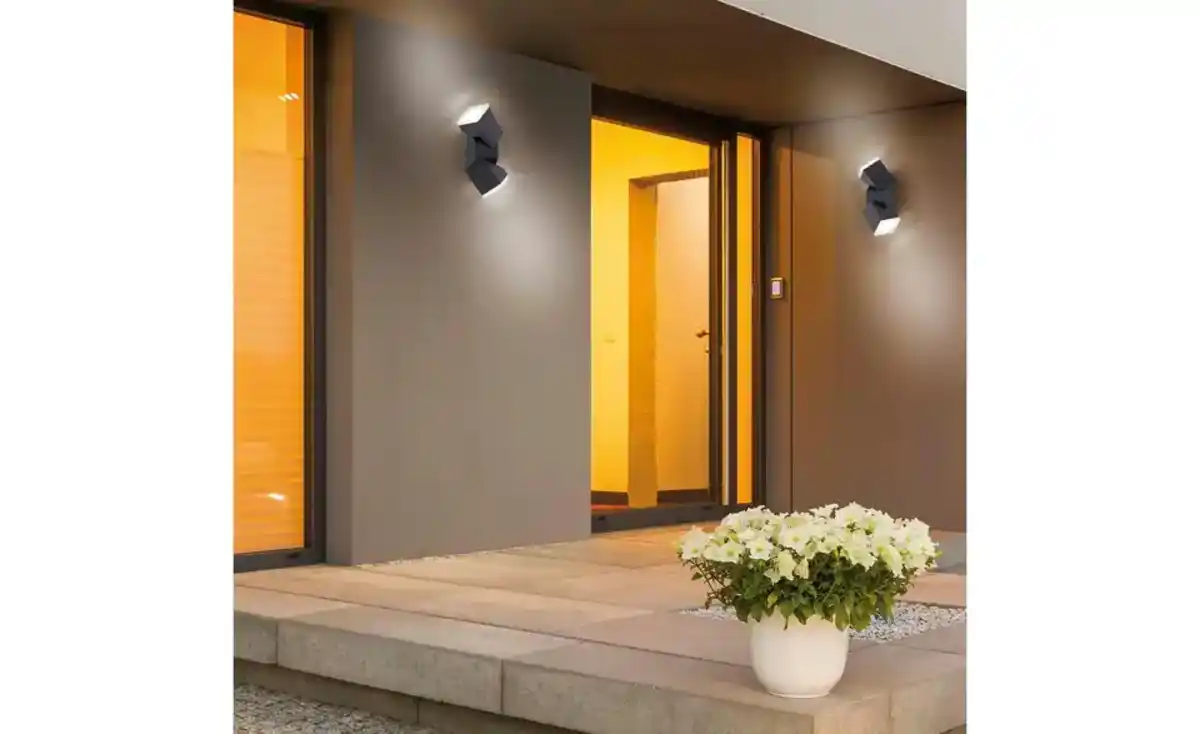 Bild 1 von Paul Neuhaus Wand- und Deckenleuchte