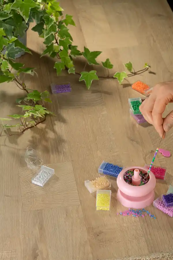 Bild 3 von IDEENWELT DIY-Perlenset mit Perlenspinner