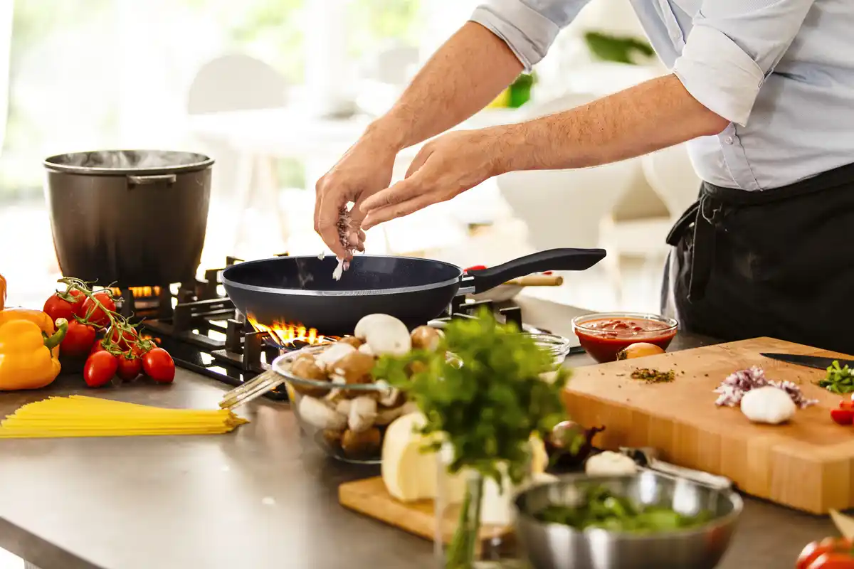 Bild 3 von IDEENWELT Aluminium-Bratpfanne 20 cm